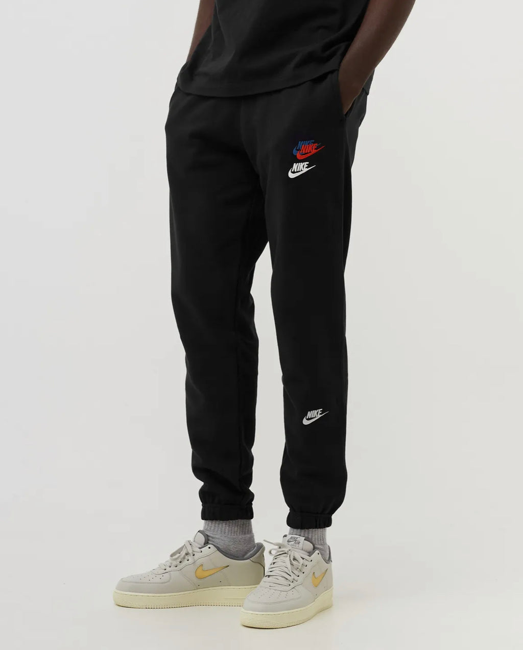 Nike Multi-Futura cuffed fleece sweatpants