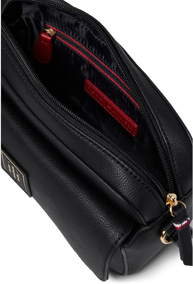 Tommy Hilfiger Lucille Ii Flap Camera Crossbody