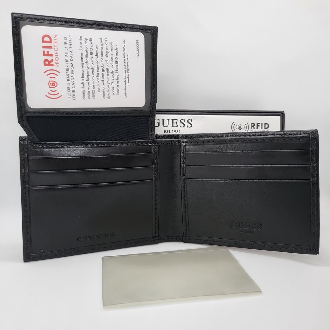 GUESS Men's Leather Slim Bifold Wallet