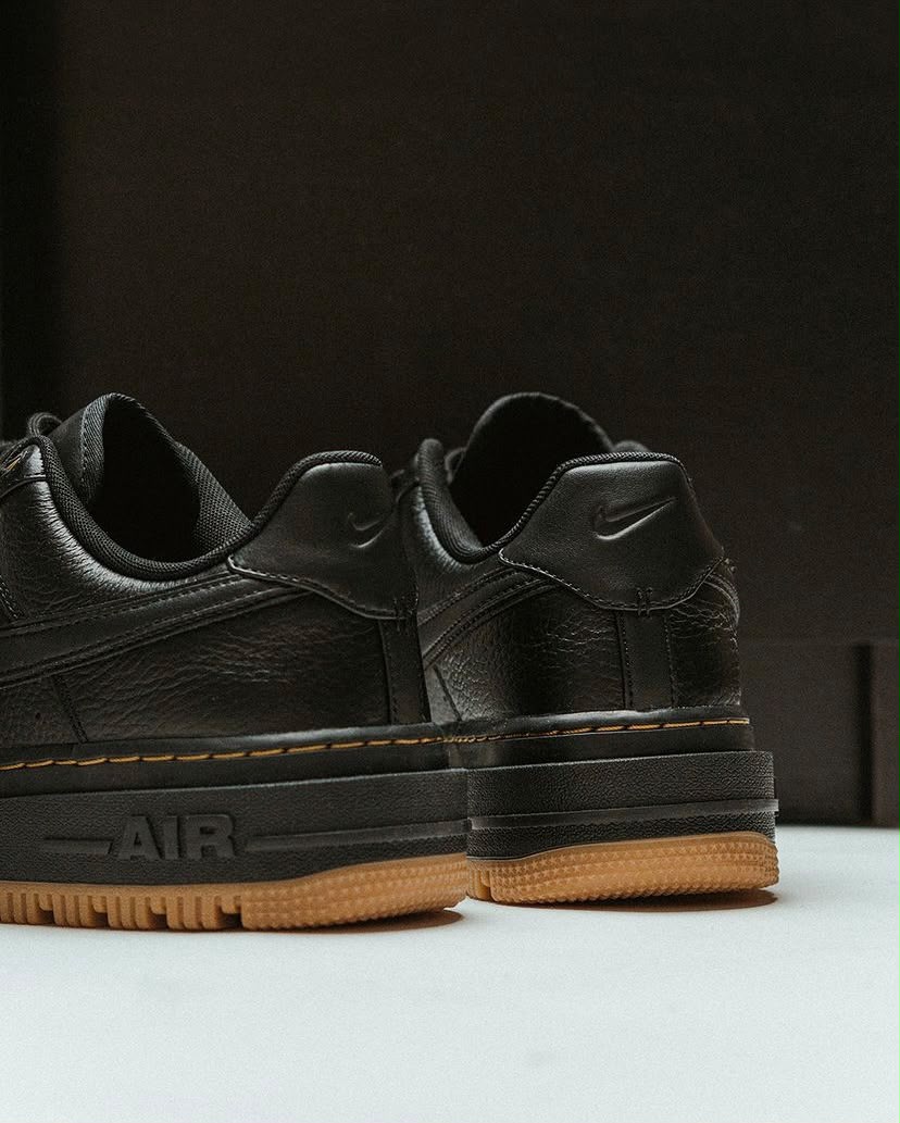 Nike Air Force 1 Luxe