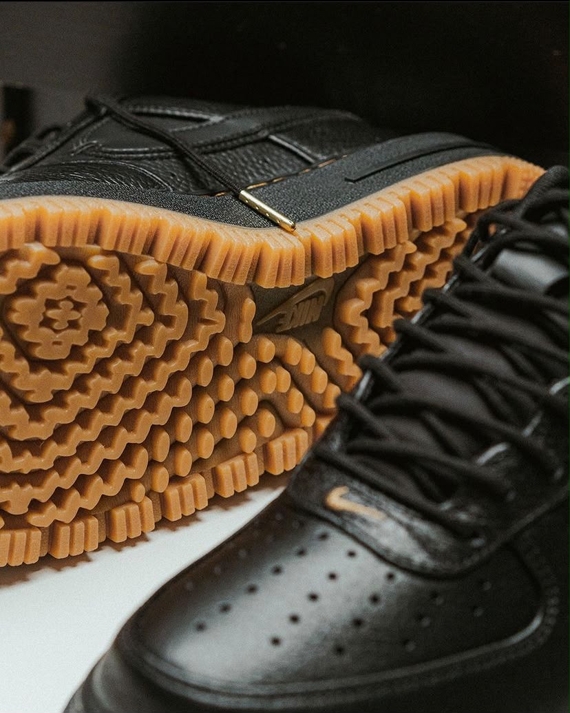 Nike Air Force 1 Luxe